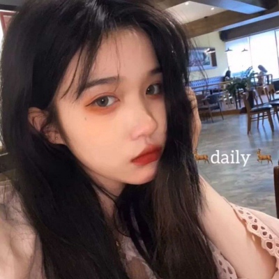 微信头像2025女生真人照片