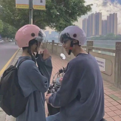2025最火情侣头像真人版两张