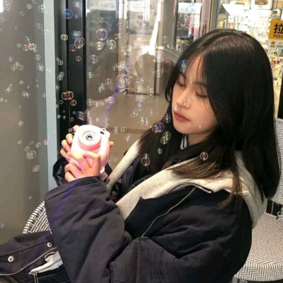2025女生真人头像高清图片