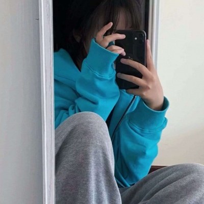 干净的女生头像2025