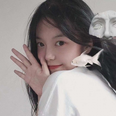 干净的女生头像2025