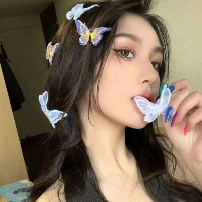 2025年女生最火露脸头像图片