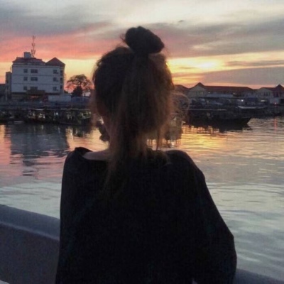 2025年女生干净的微信头像