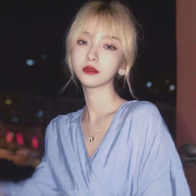 微信头像2025女生真人照片