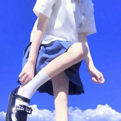2025年最火女生高清头像图片
