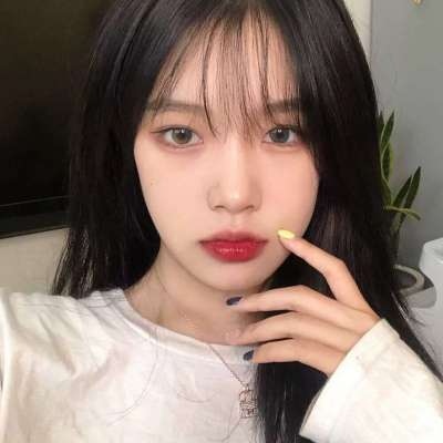 2025年女生独一无二真人微信头像