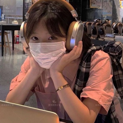 干净的女生头像2025