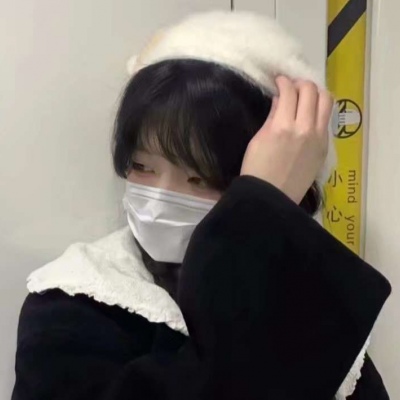 2025年最火女生高清头像图片