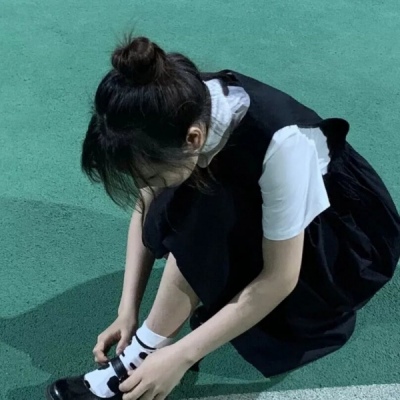2025年女生干净的微信头像