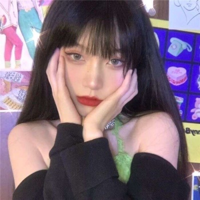 2025年女生真人微信头像