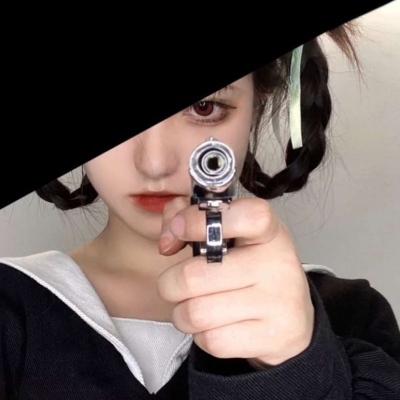 2025年最火女生高清头像图片
