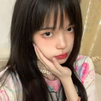 2025超火女生头像真人