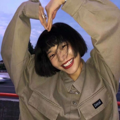 2025年女生最火露脸头像图片