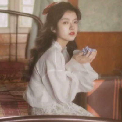 2025最火女生头像复古