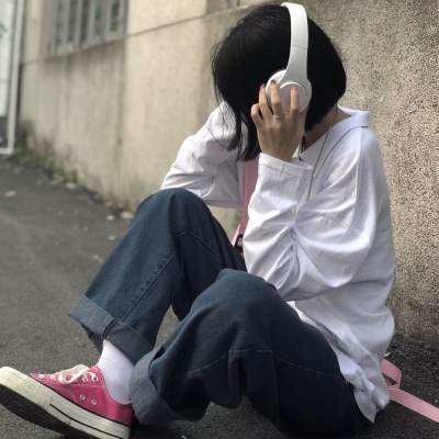 2025年女生干净的微信头像