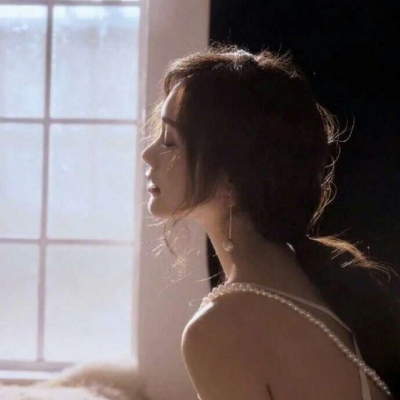 2025年最火真人头像女生高清图片