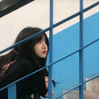 2025女生真人头像高清图片