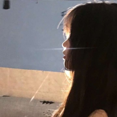 头像女生2025最火真人露脸高清图片