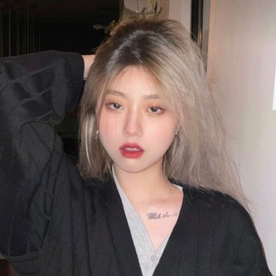 微信头像2025女生真人照片