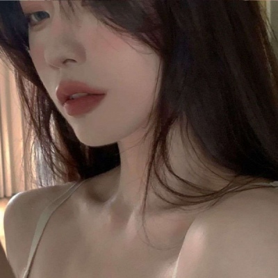 头像女生霸气冷酷真人2025