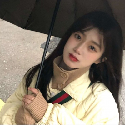 2025年最火QQ女生头像