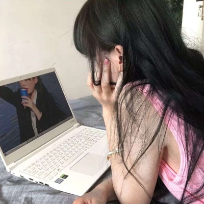 2025年最火女生高清头像图片