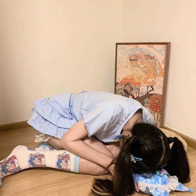 2025最火女生头像干净图片