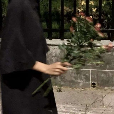 2025最火男生头像成人图片