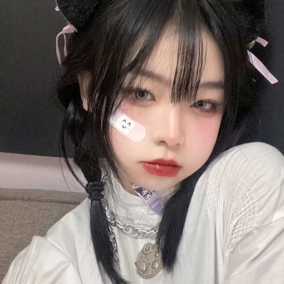 2025女生头像时尚潮流高清图片