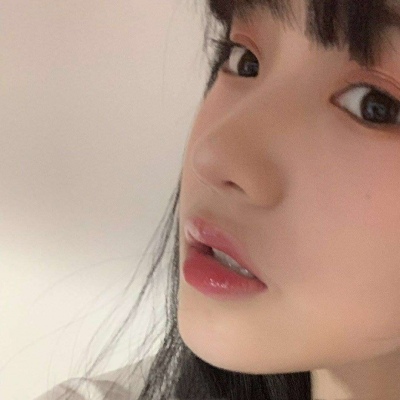 2025年最火女生真人头像