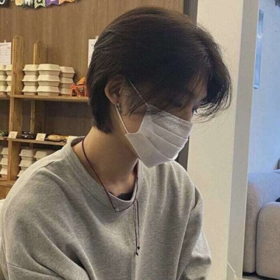 2025男生头像冷酷帅气高清图片