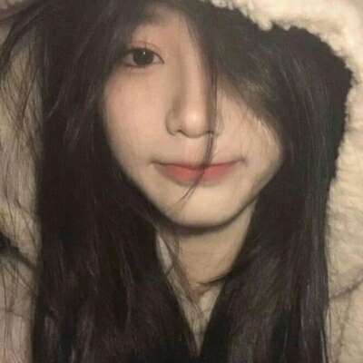 2025年真人女生头像流行高清图片