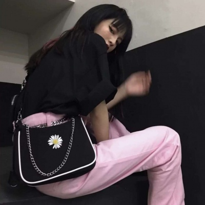 2025个性非主流微信头像女