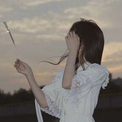 女生2025年最新背影头像