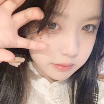 2025年女生最新头像图片