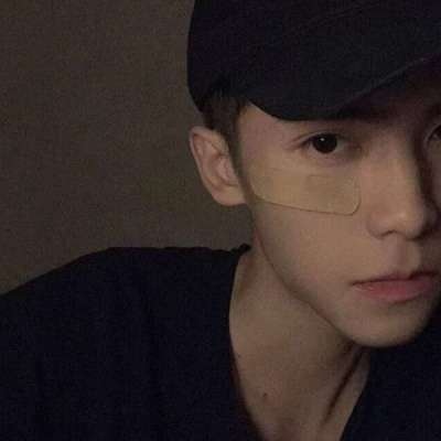 qq头像男2025