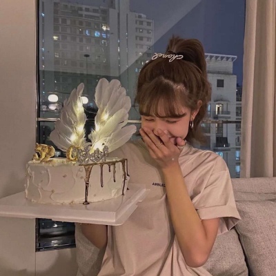 潮流一左一右微信情侣真人头像