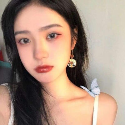 2025丧系女头