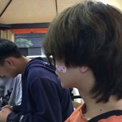 2025最火男生头像霸气不露脸