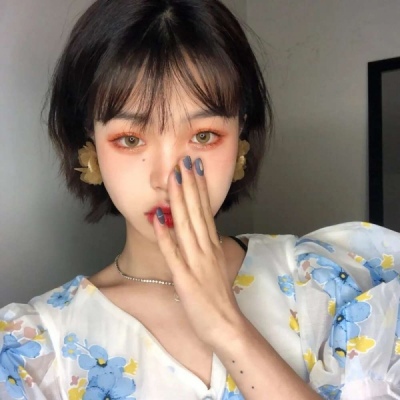 2025女生真人微信头像