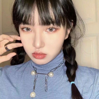 2025年女生最新头像图片
