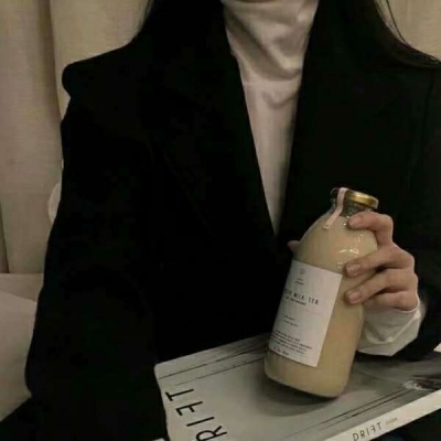 2025最火爆女生头像图片