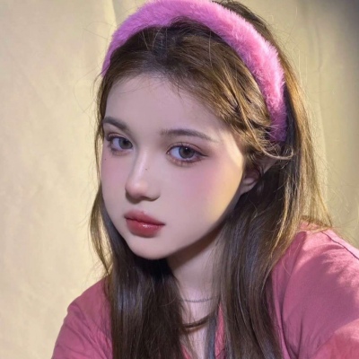 2025年图片大全好看头像女