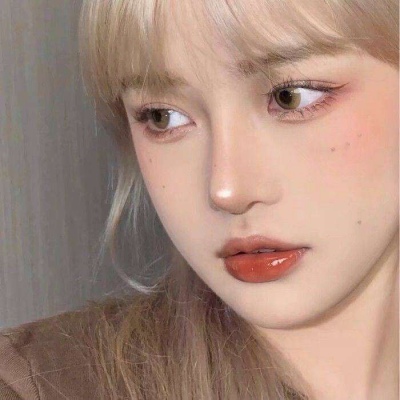 2025年图片大全好看头像女