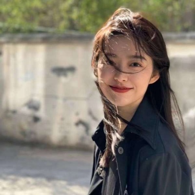 QQ头像图片2025最火爆女