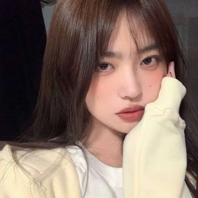 2025女生真人微信头像