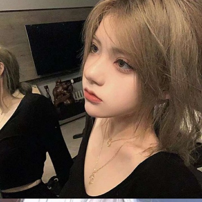 2025年女生最新头像图片