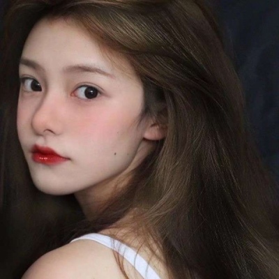 2025女生真人微信头像