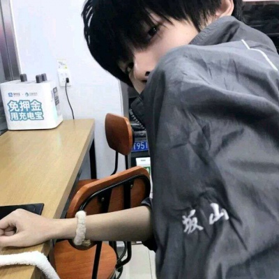 2025好看的男头