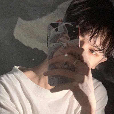 2025流行头像男